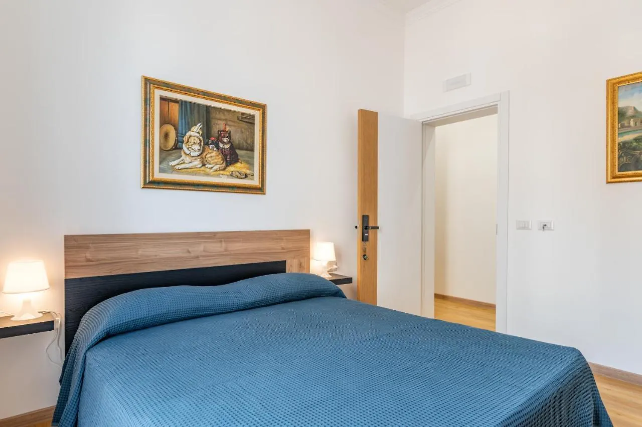 Catania Central Guest House - Rooms With Balcony
