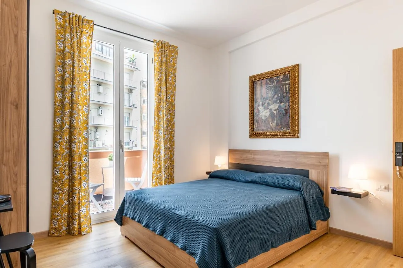 Catania Central Guest House - Rooms With Balcony