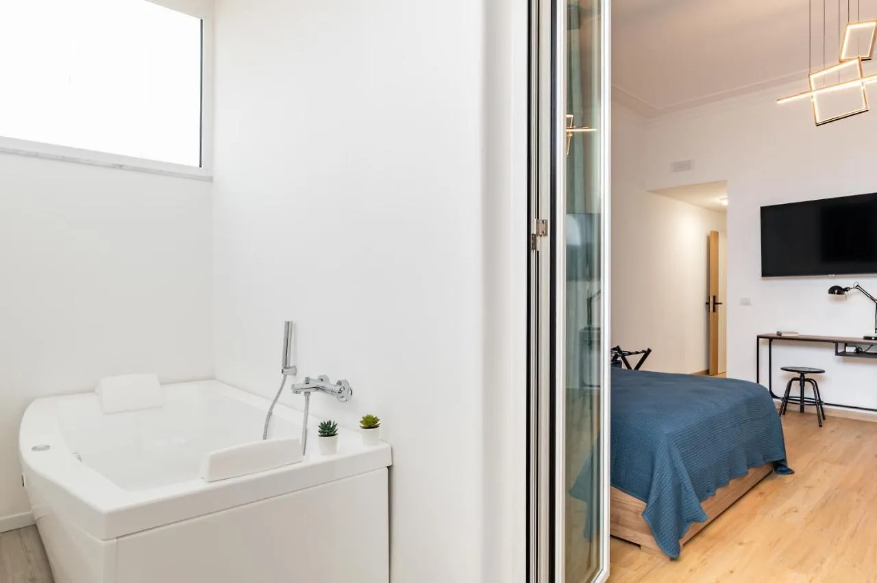 Catania Central Guest House - Rooms With Balcony